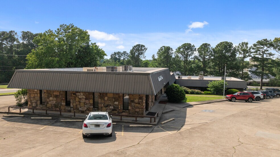 More Photos Of 2863 Old Missouri Rd, Fayetteville Office For Lease