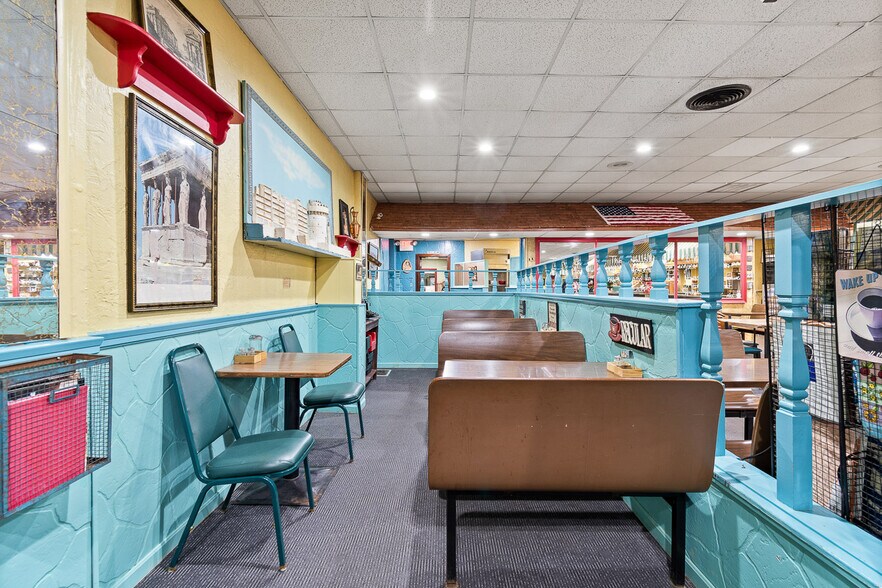 More Photos Of 816 Harrison Ave SW, Canton Restaurant For Sale