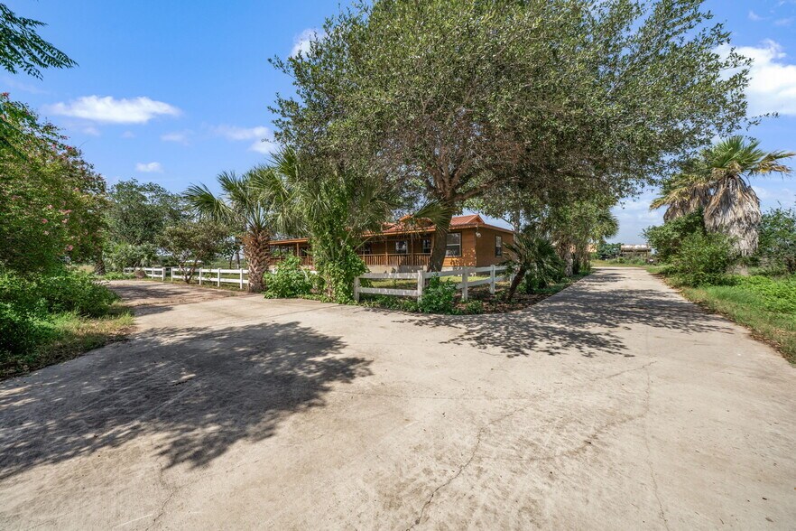 More Photos Of 1551 N Windy Knoll Dr, Devine Land For Sale