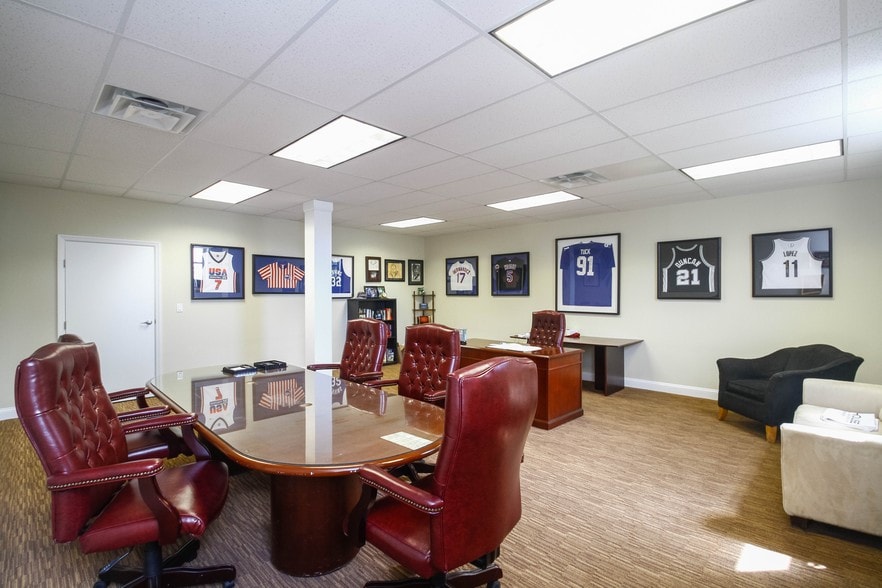 More Photos Of 2365 Milburn Ave, Baldwin Distribution For Sale