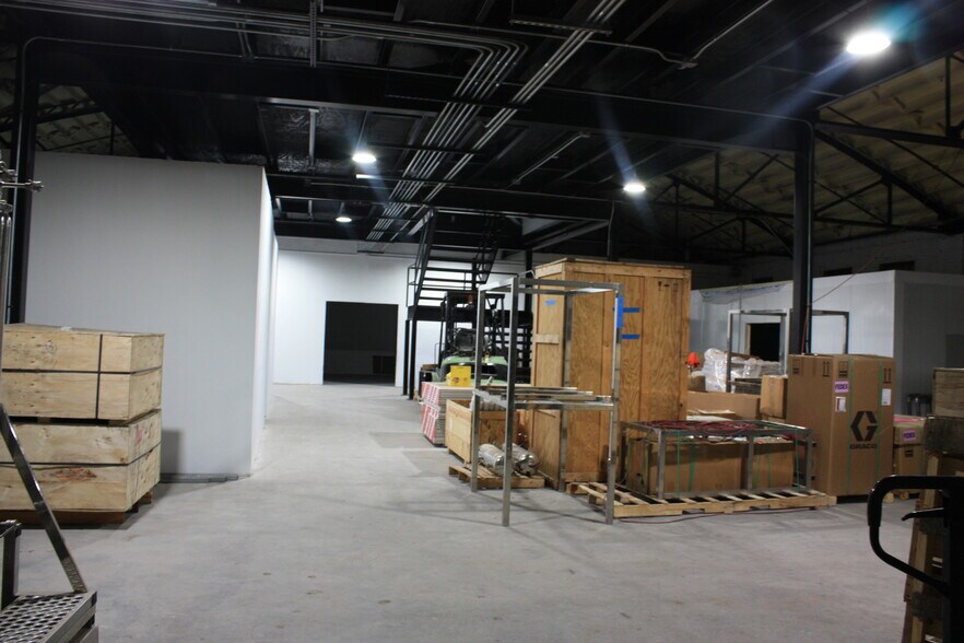 More Photos Of 1737 NW 5th St, Oklahoma City Warehouse For Lease