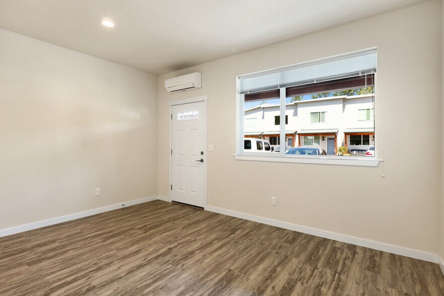 More Photos Of 201 Tull Ct, Bellingham Apartments For Sale