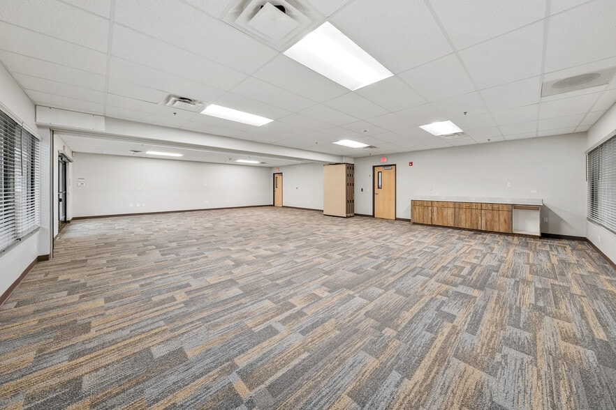 More Photos Of 2166 NW Vine St, Grants Pass Medical For Sale