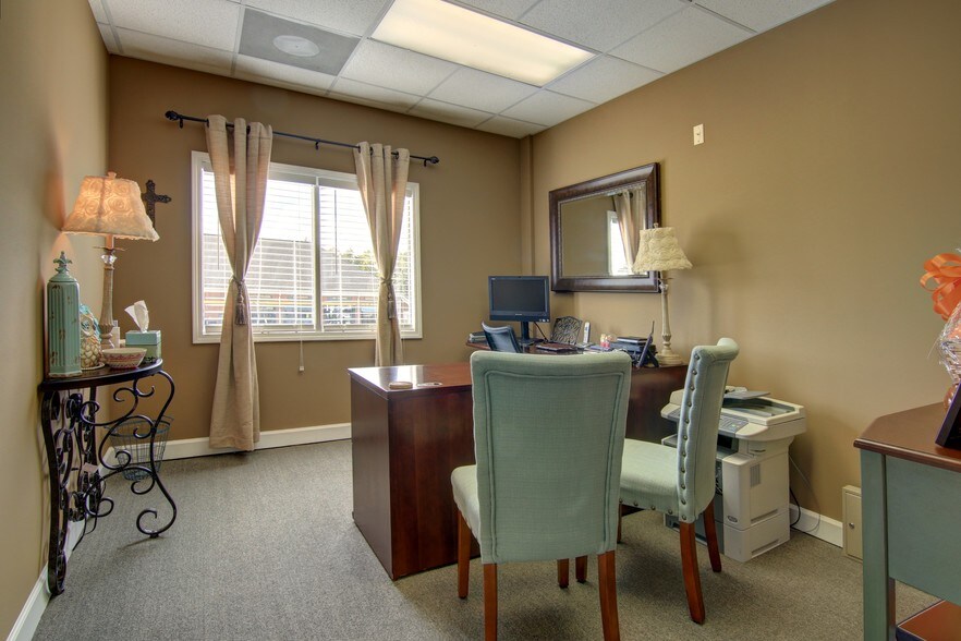 More Photos Of 2375 Wall St SE, Conyers Unknown For Lease