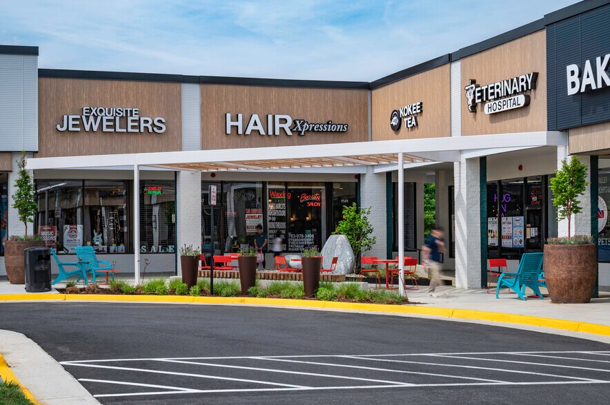 More Photos Of 9521-9581 Braddock Rd, Fairfax Storefront For Lease