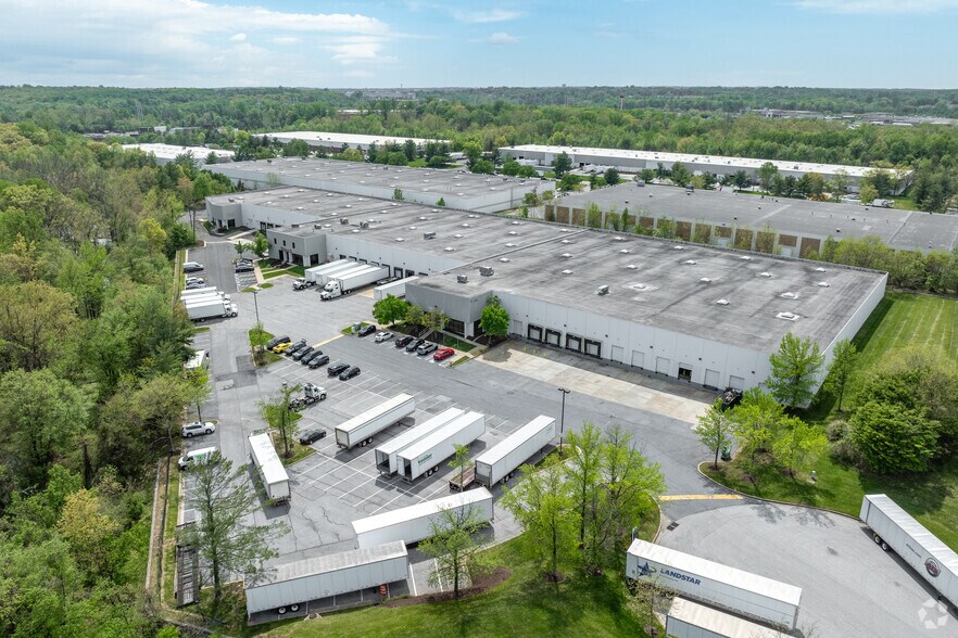 More Photos Of 8750 Larkin Rd, Savage Warehouse For Lease