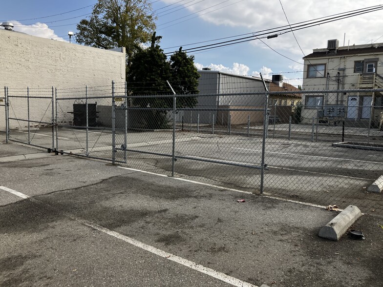 More Photos Of 2526-2530 Chester Ave, Bakersfield Freestanding For Lease