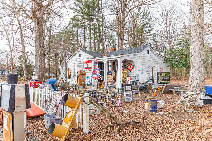 More Photos Of 10379 Chamberlayne Rd, Mechanicsville Freestanding For Sale