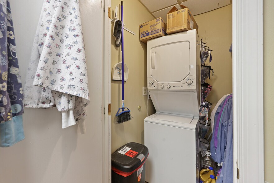 More Photos Of 3904 E Joppa Rd, Nottingham Flex For Sale