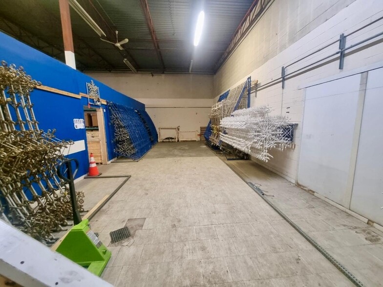 More Photos Of 52 129 Av NW, Edmonton Industrial For Lease