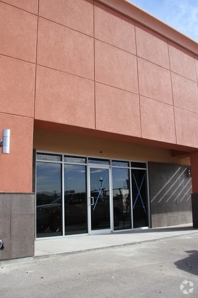 More Photos Of 4164 N Mesa St, El Paso Storefront For Lease