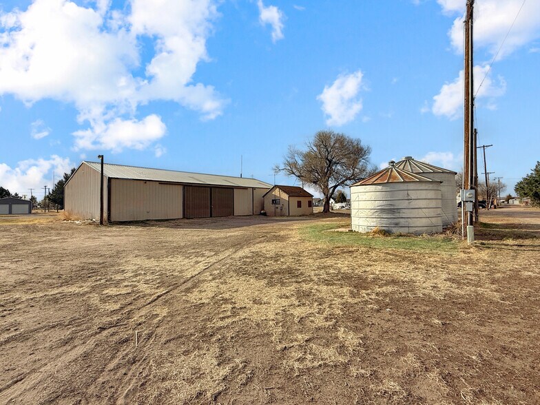 More Photos Of 820 Front St, Arriba Contractor Storage Yard For Sale