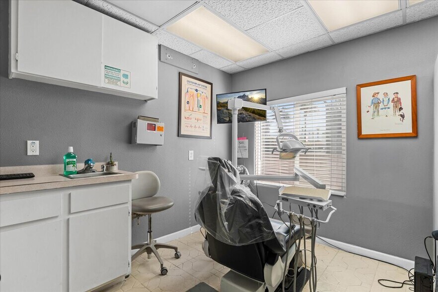 More Photos Of 1020 E Florida Ave, Hemet Freestanding For Sale