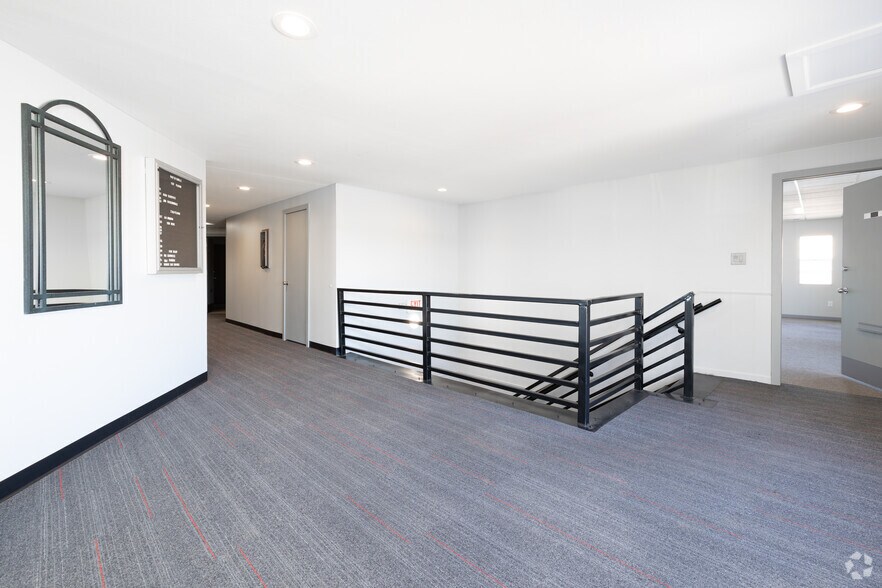 More Photos Of 902 N Circle Dr, Colorado Springs Office For Lease