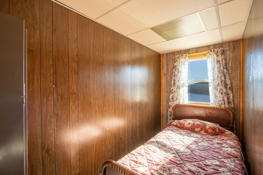 More Photos Of 263 Como Rd, Lake Como Specialty For Sale