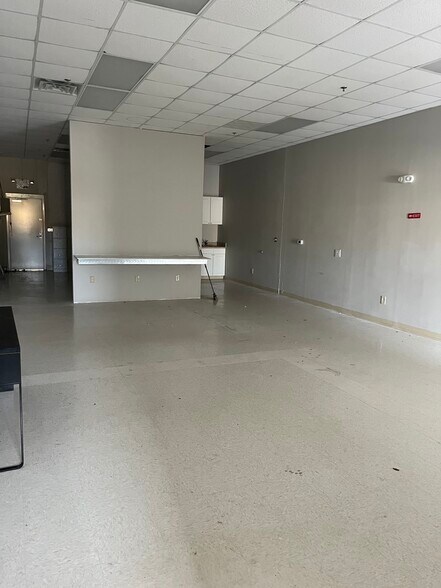 More Photos Of 1175 Ga-138 Hwy, Jonesboro Unknown For Lease