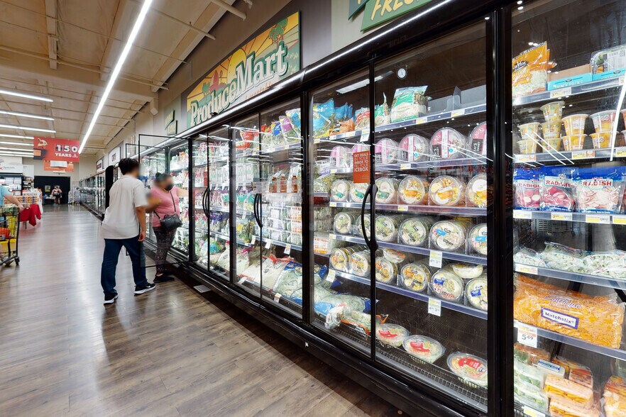 More Photos Of 3111 E Florence Ave, Huntington Park Supermarket For Sale