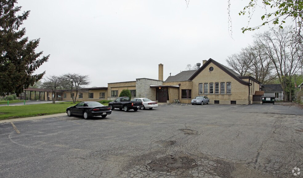More Photos Of 236-238 N Main St, Dousman Storefront Retail Office For Sale