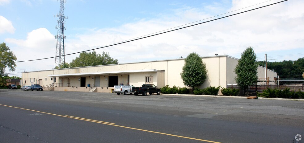 More Photos Of 2616 E State St, Trenton Warehouse For Lease