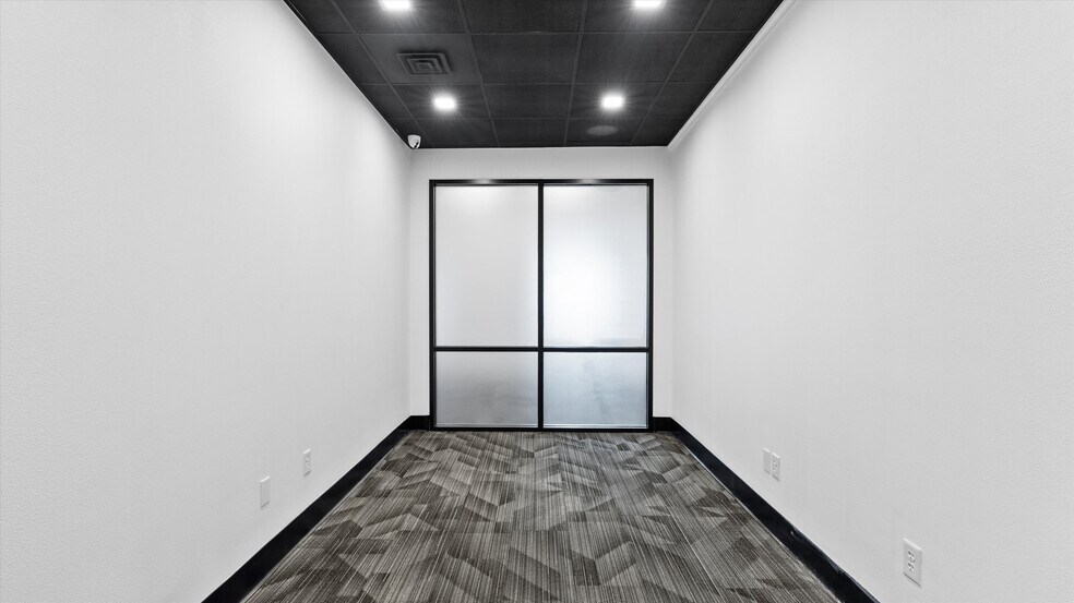 More Photos Of 5808 Bedford St, Pasco Office For Lease