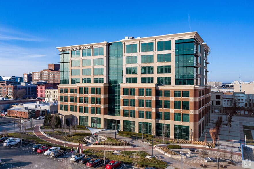 More Photos Of 300 E Market St, Louisville Office For Lease