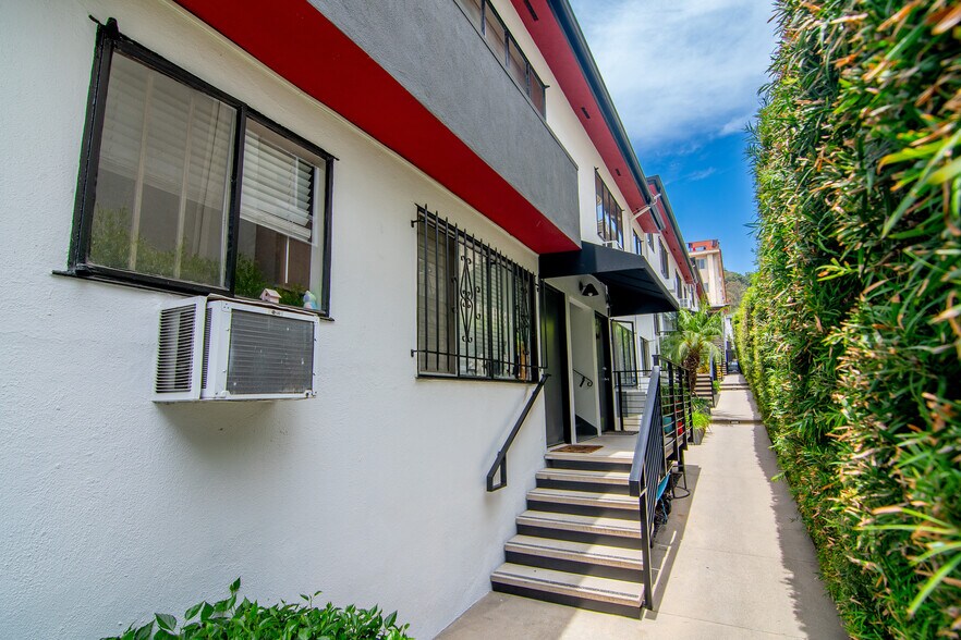 More Photos Of , Los Angeles Multifamily For Sale