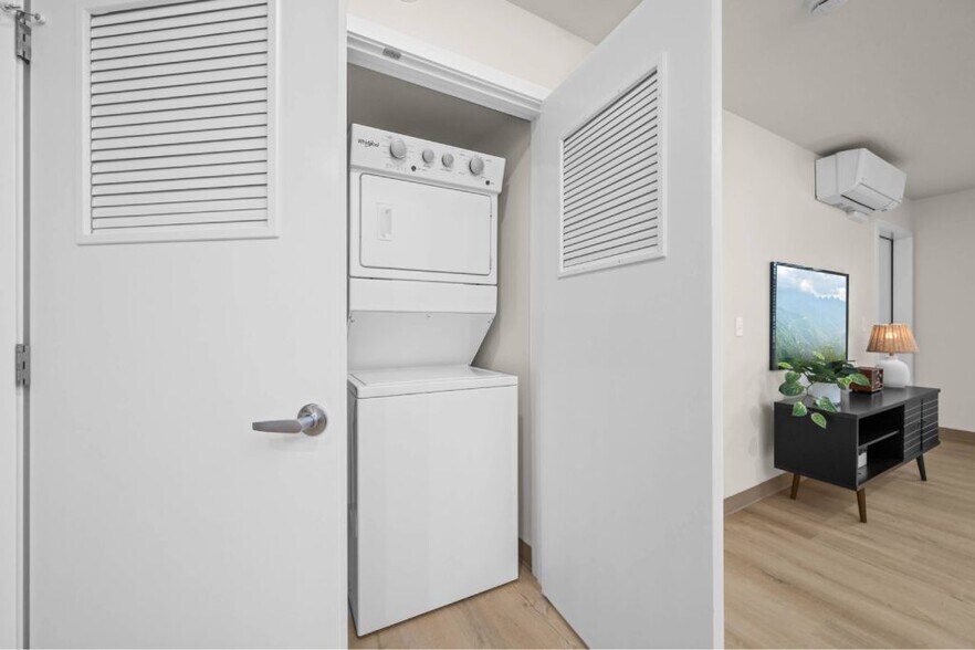 More Photos Of 200 E McCorquedale Rd, Burlington Apartments For Sale