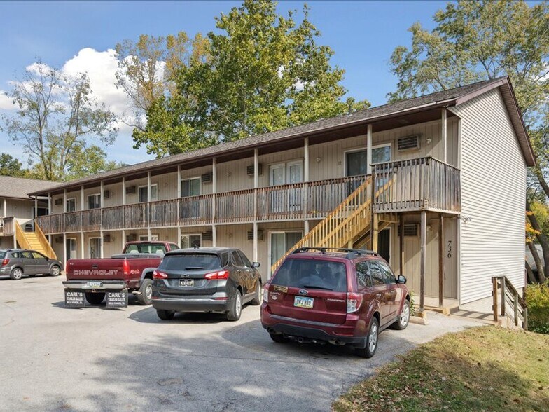 More Photos Of 732 Michael St, Iowa City Apartments For Sale