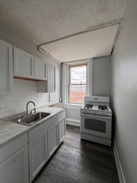 More Photos Of 48-50 Mitchell Ave, Waterbury Apartments For Sale