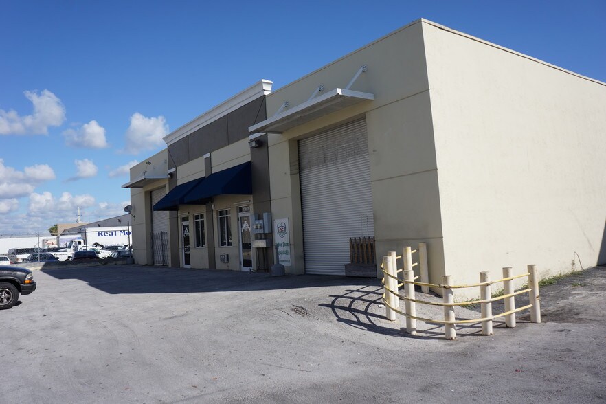 More Photos Of 17401 NW 2nd Ave, Miami Warehouse For Sale