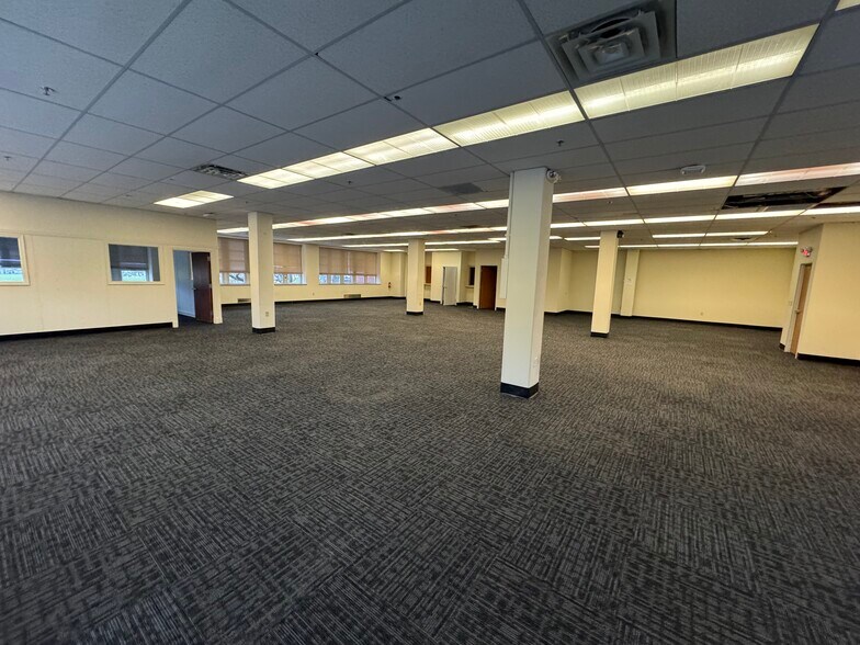 More Photos Of 2150 Herr St, Harrisburg Office For Sale