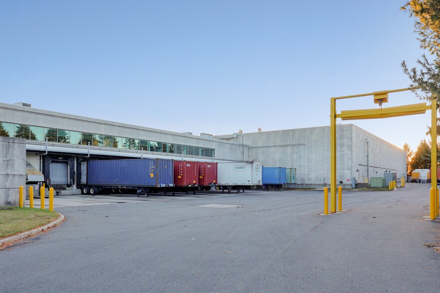 More Photos Of 225 Phillips Blvd, Ewing Flex For Sale