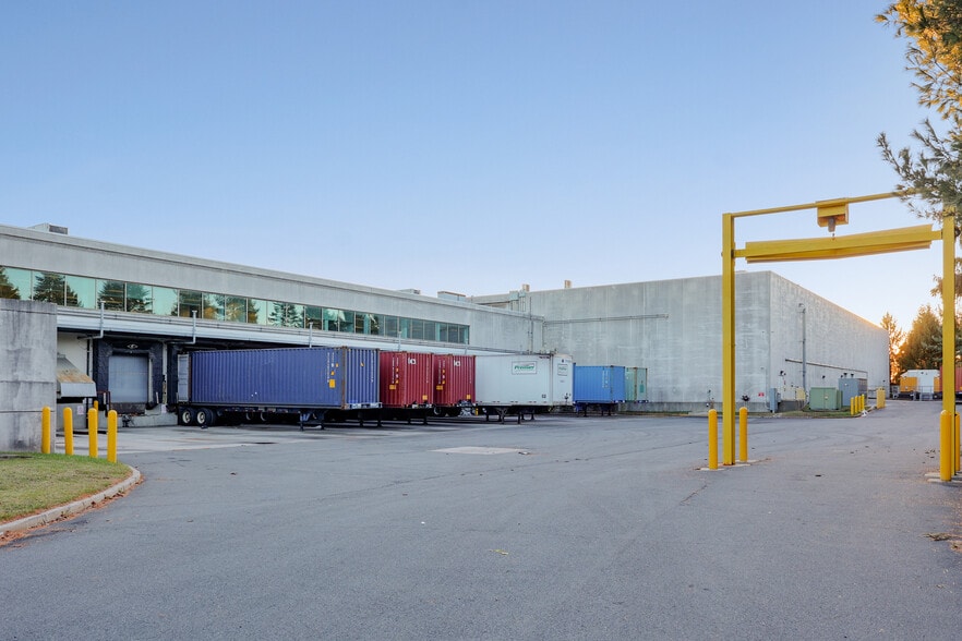 More Photos Of 225 Phillips Blvd, Ewing Flex For Sale