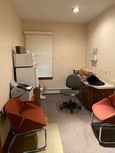 More Photos Of 117 E. Laurel Rd, Stratford Medical For Lease