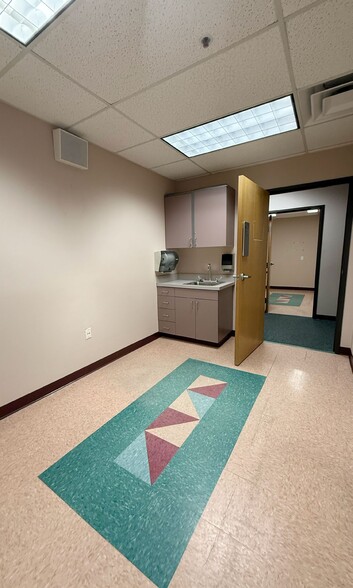 More Photos Of 4700 Jefferson St NE, Albuquerque Medical For Lease