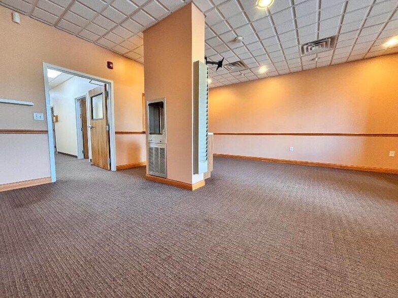 More Photos Of 558 Ashmun St, Sault Sainte Marie Medical For Sale