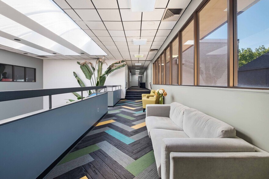 More Photos Of 5877 Commerce St, Pittsburgh Office For Sale