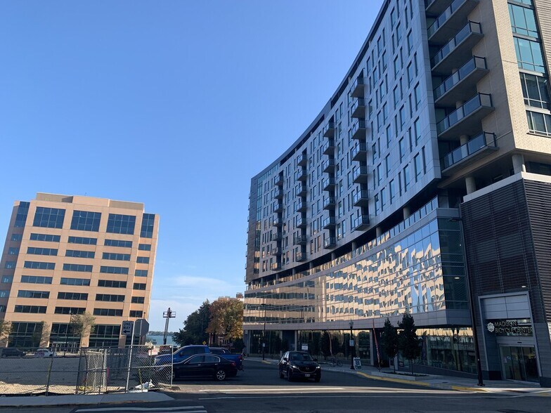 More Photos Of 216 S Pinckney St, Madison Apartments For Lease