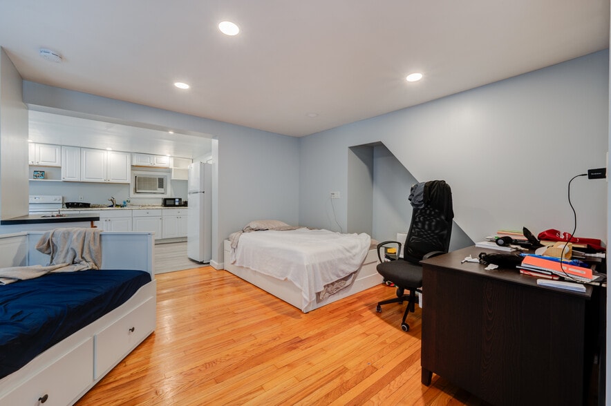 More Photos Of 1150 Chapel St, New Haven Restaurant For Sale