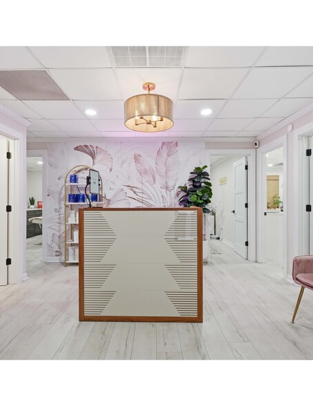 More Photos Of 425 E Crossville Rd, Roswell Office Residential For Sale
