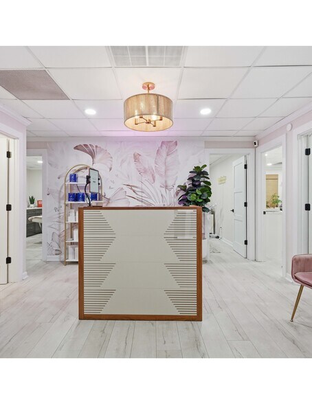 More Photos Of 425 E Crossville Rd, Roswell Office Residential For Lease