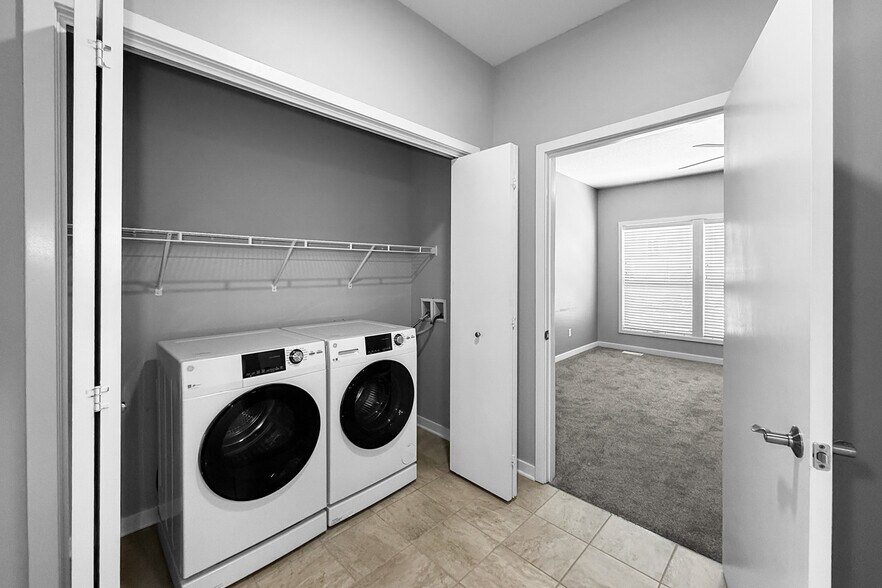 More Photos Of 4326 Hickman Rd, Des Moines Apartments For Sale