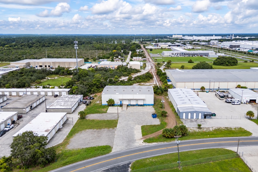 More Photos Of 2101 42nd St NW, Winter Haven Warehouse For Lease