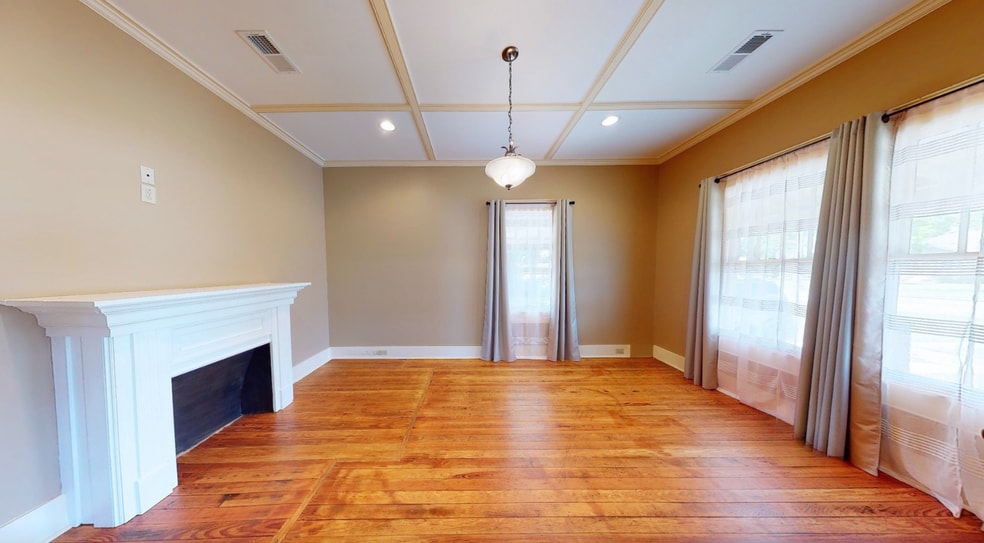 More Photos Of 111 West Orange St, Jesup Freestanding For Lease