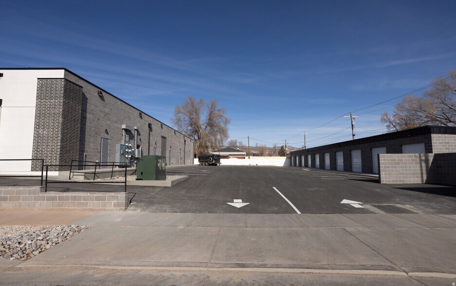 More Photos Of 385 S Main St, Richfield Storefront For Lease