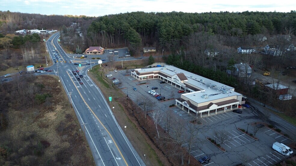 More Photos Of 308 Massachusetts Ave, Lunenburg Unknown For Lease