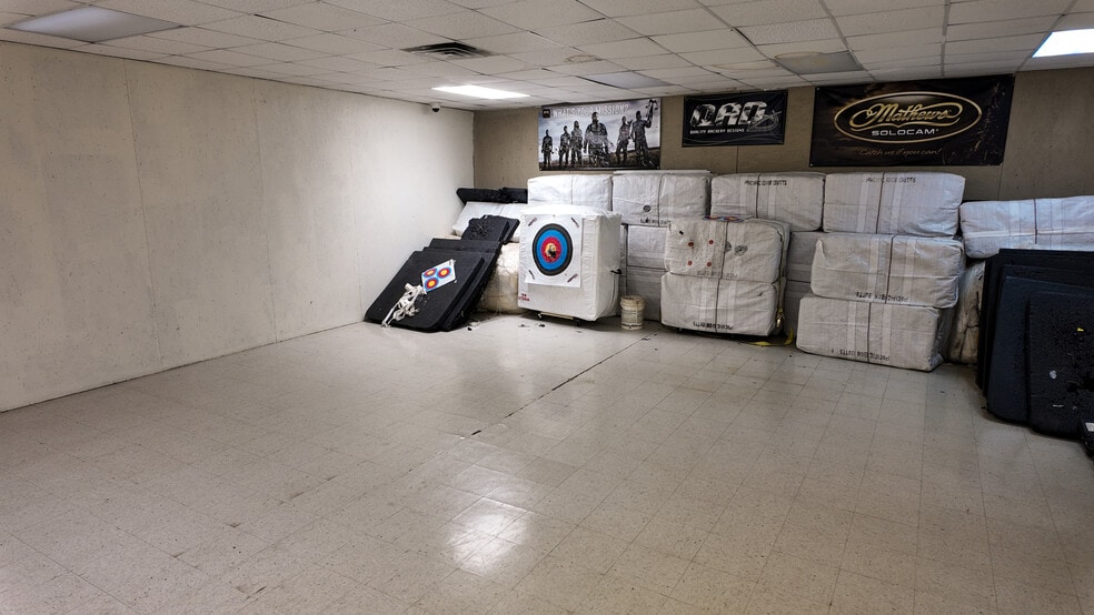 More Photos Of 45 Job Corp Rd, Pine Knot Flex For Sale