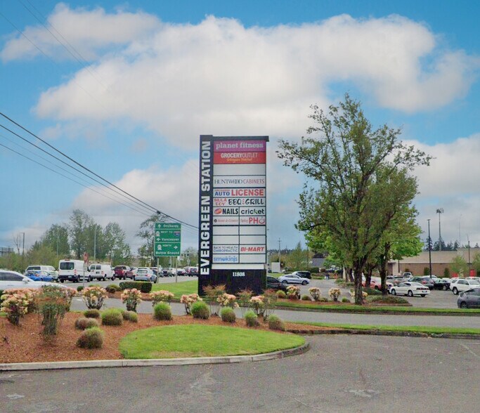 More Photos Of 11808 NE Fourth Plain Blvd, Vancouver Freestanding For Lease