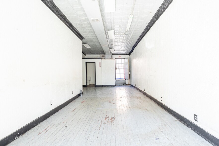 More Photos Of 4245-4247 Troost Ave, Kansas City Storefront Retail Residential For Lease