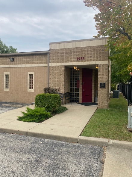 More Photos Of 1933 N 10th St, Kansas City Manufacturing For Sale
